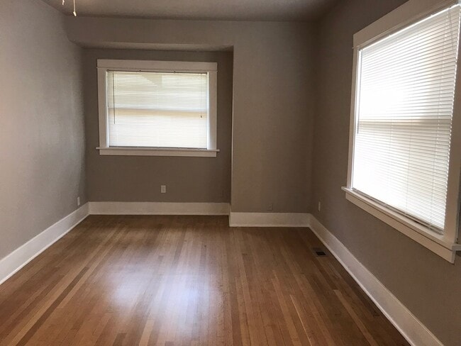 Photo - 1323 10th Ave