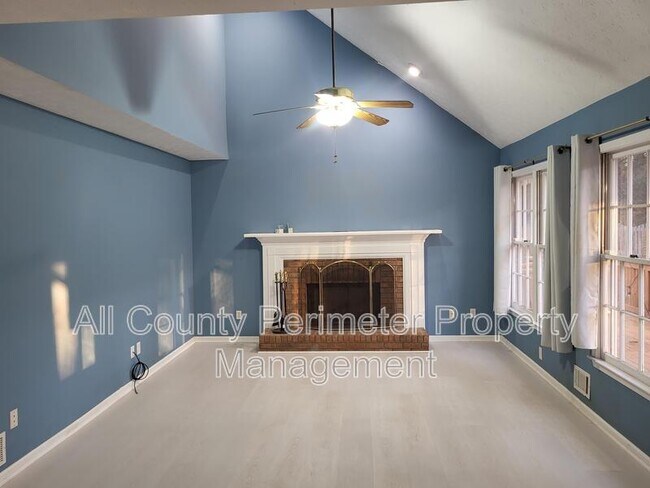 Photo - 2990 Riverbend Dr