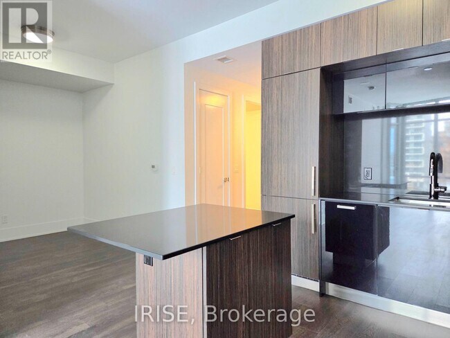 Photo - 15 Merchants' Wharf Unité 505