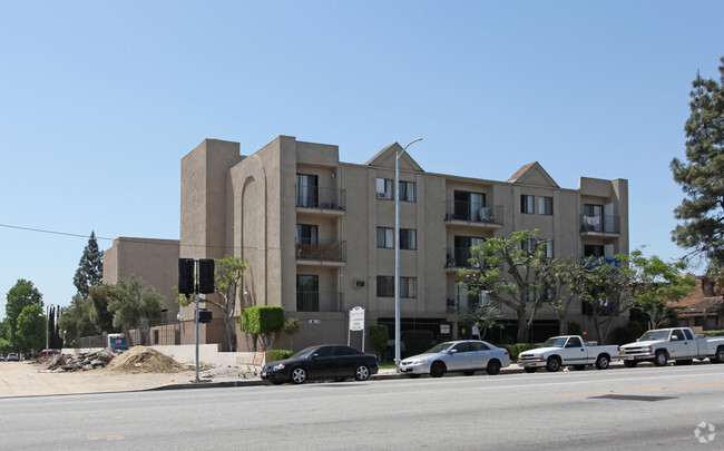 Building Photo - Laurel Courts West Rental