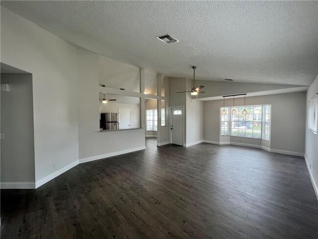 Photo - 22750 Pickerel Cir