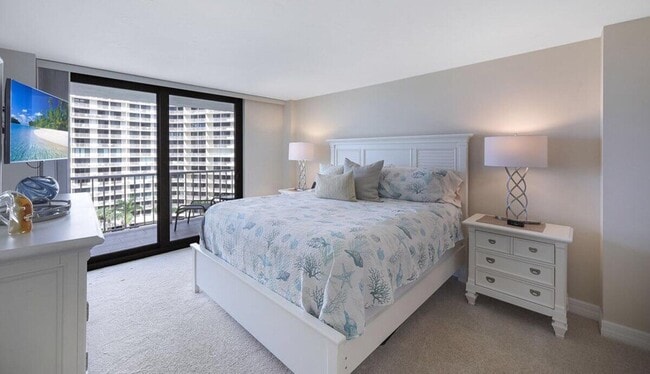 Photo - 440 Seaview Ct Unit 912