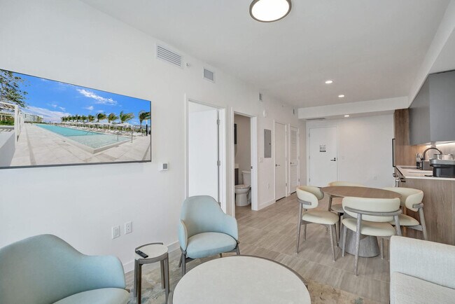 Photo - 580 72nd St Unit SI ID1263804P