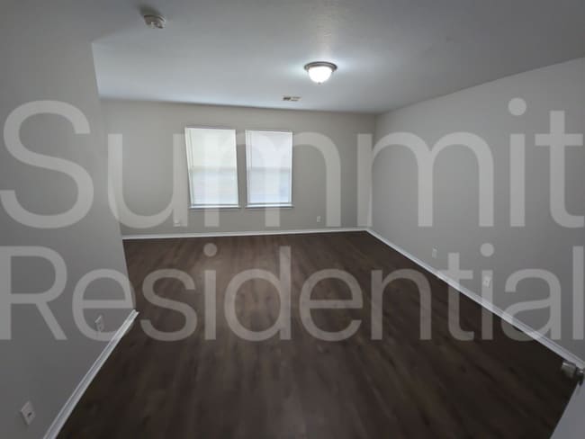 Photo - 120 Beech Dr