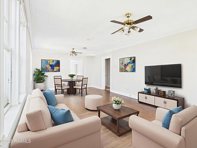 Photo - 131 Washington St