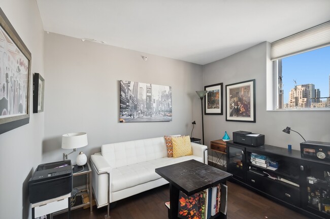 Photo - 600 N Dearborn St Condo Unit 1611