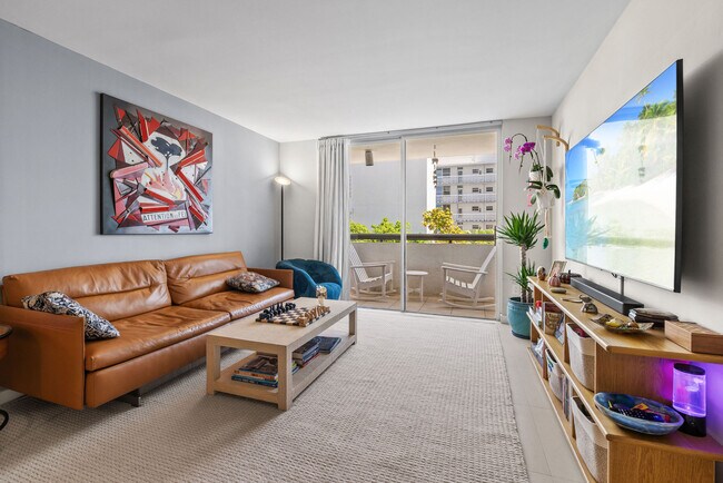 Photo - 1775 Washington Ave Unit 4C