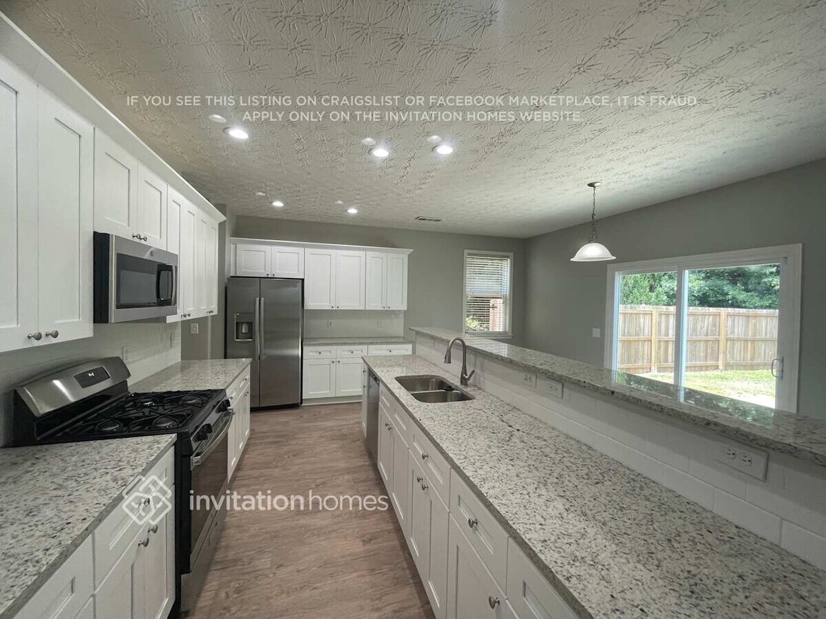 Photo - 104 Parkmont Ct