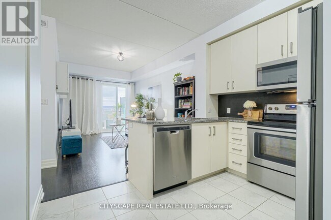 Photo - 620 Sauve St Unit 403