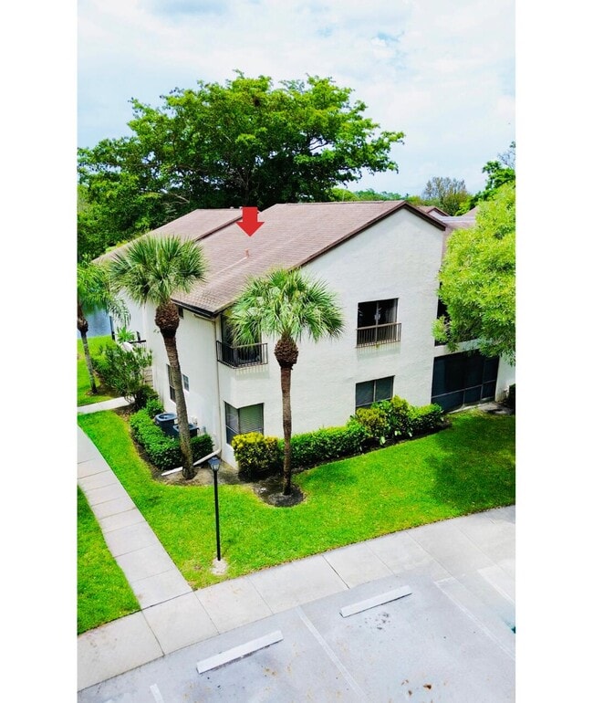 Building Photo - 2540 Carambola Cir N Rental