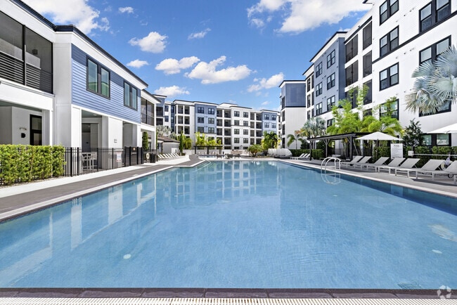 Building Photo - The Pointe on Westshore Rental