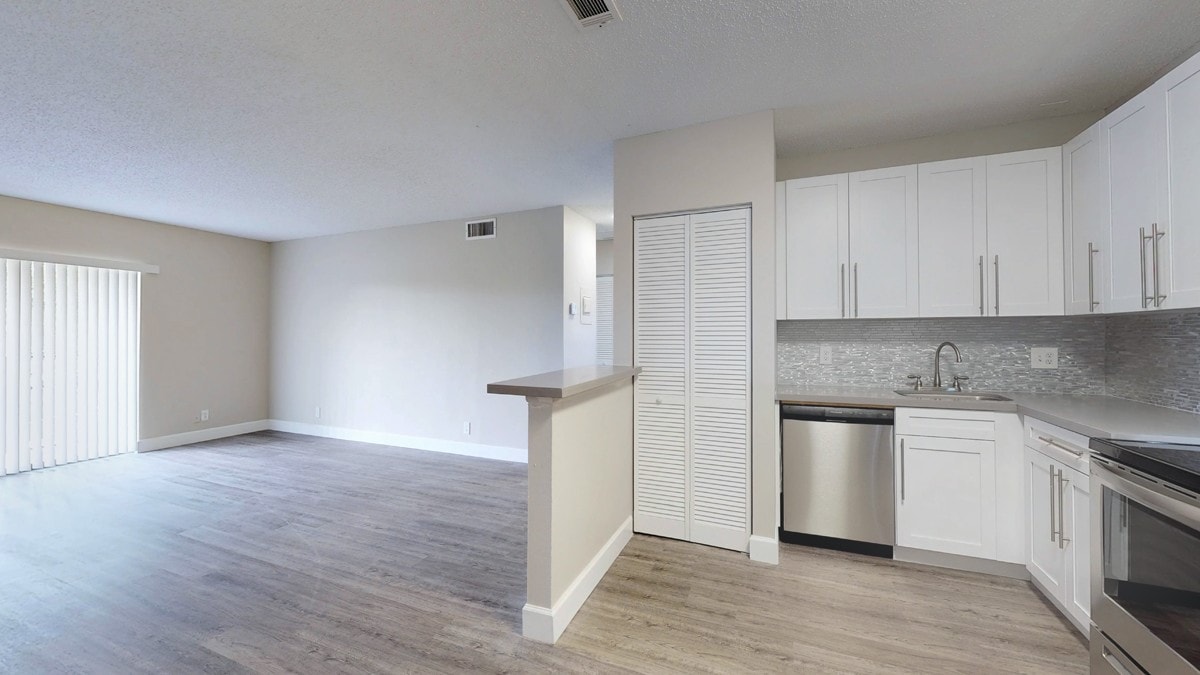 Photo - Boca Bend Marina Apartments