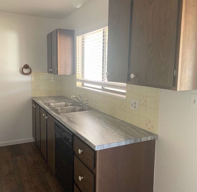 Photo - 818 Mansfield Dr