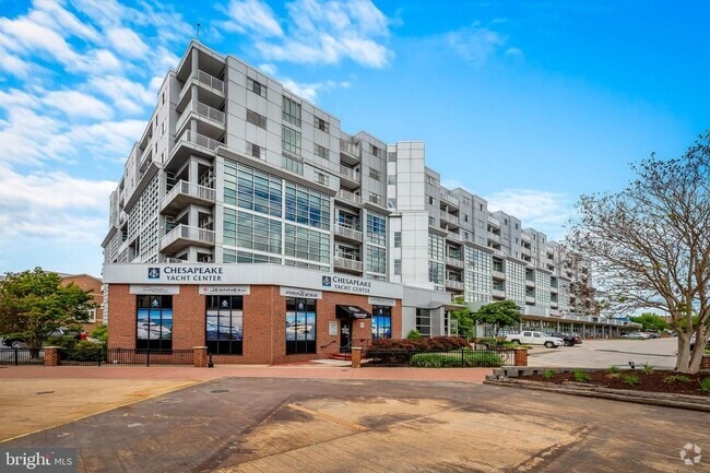 Building Photo - 2772 Lighthouse Point E Unit 211