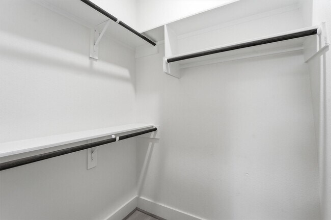 Photo - 3107 Grassmere St