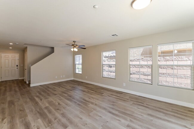 Photo - 1168 Gecko Rd