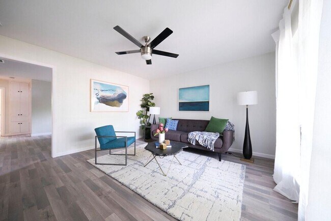 8616 Fireside Dr Unit -B
