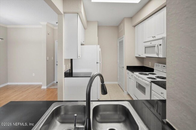 Photo - 8539 Gate Pkwy W Unit 9111