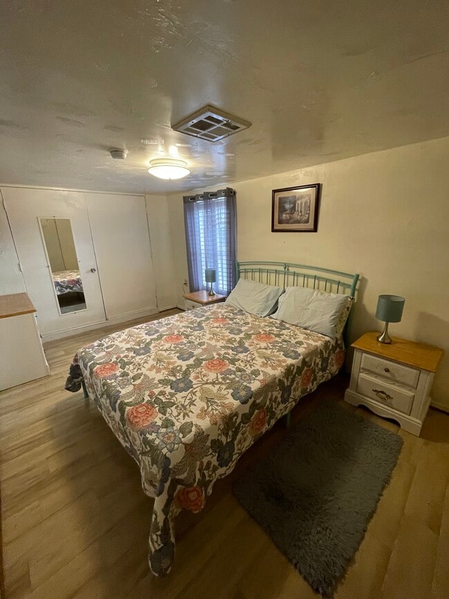 Photo - 74 Brockbank Pl Unit 74-B