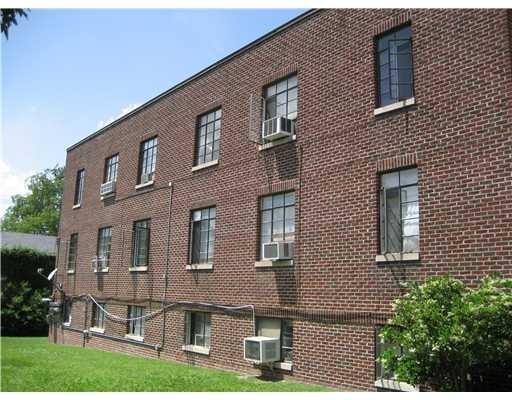 Photo - Decker Apartments