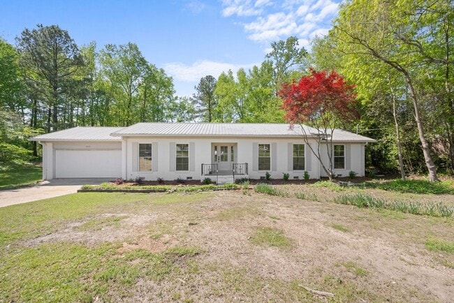 Building Photo - Remodeled 3 bd 2 ba rental in Southside!!