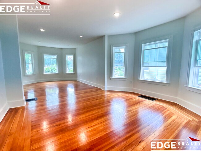 Photo - 168 Highland Ave Unit 2