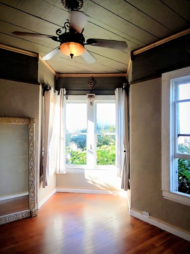 Photo - 725 Alhambra St