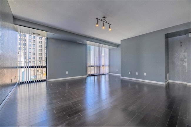 Photo - Condo in Downtown Peoria - Twin Towers