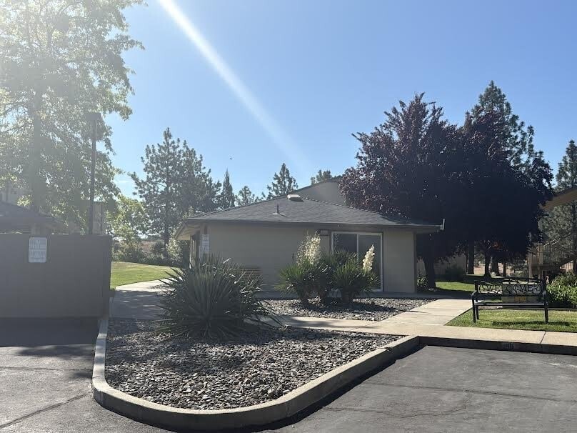 Photo - 800 Jasper Pl