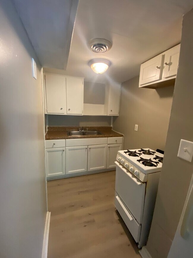 Photo - WAH832 Unit #3