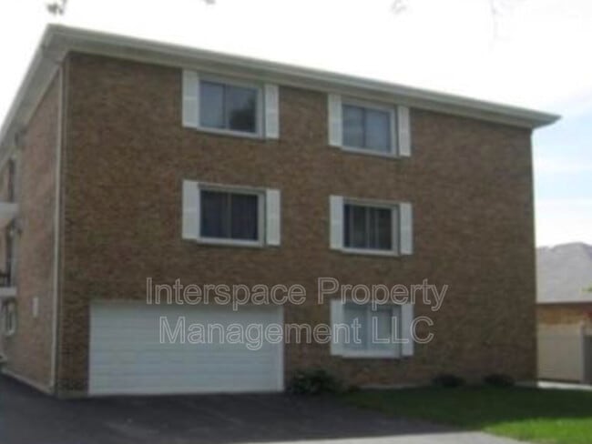 Building Photo - 9515 Kildare Ave