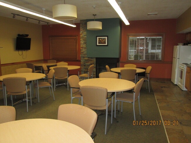 Photo - Hannibal Manor Apartments