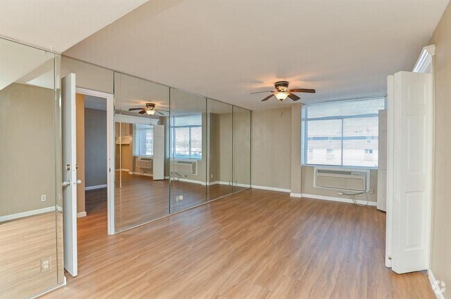 Building Photo - 7520 Hornwood Dr Unit 201W Rental