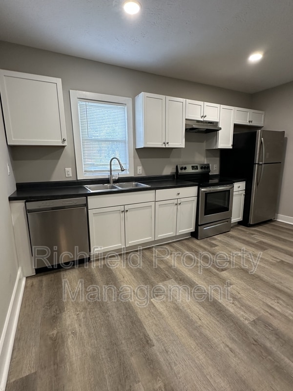 Photo - 218 N Tacoma Ave