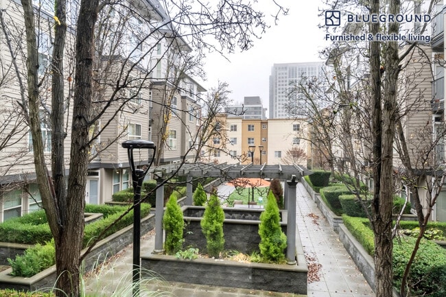 Photo - 11000 NE 10th St Unidad FL2-ID983