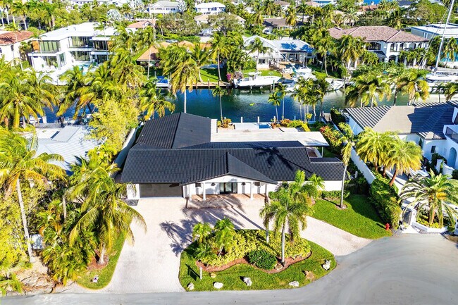 Photo - 2443 NE 26th St