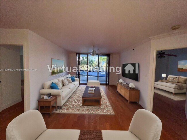 Building Photo - 3600 Mystic Pointe Dr Unit 310