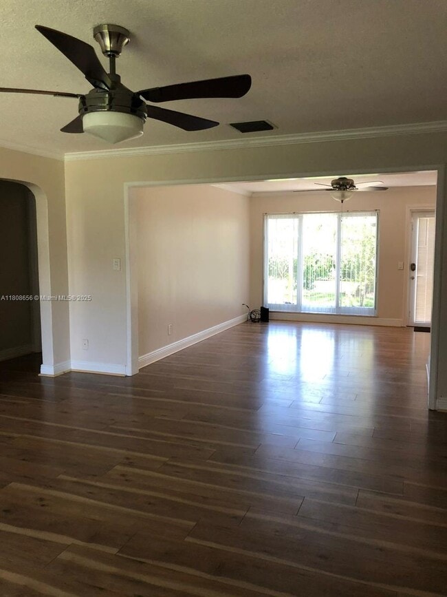 Photo - 1538 Funston St