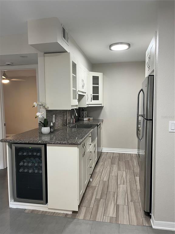 Photo - 528 Golden Raintree Pl