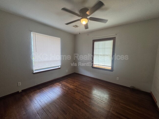 Building Photo - 630 SE 21st St