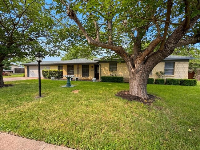 Photo - 4-Bedroom House for Rent in Killeen
