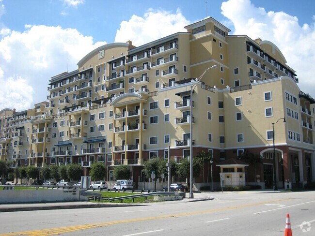 Building Photo - 8390 SW 72nd Ave Unit 413 Rental