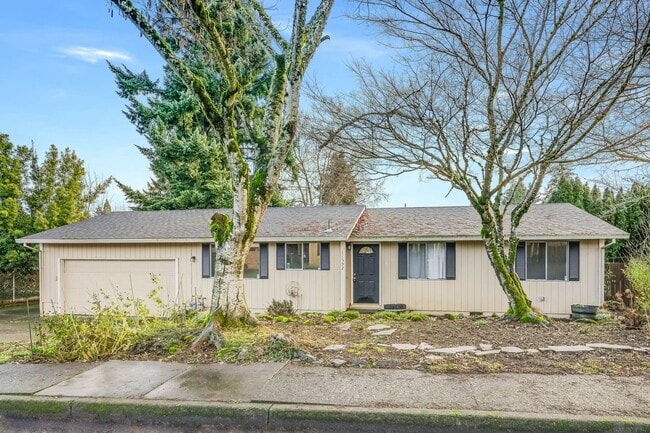 Building Photo - Charming 3 bed, 2 bath rental home in Milwaukie!