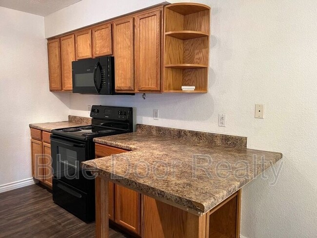 Photo - 4801 Irving Blvd NW