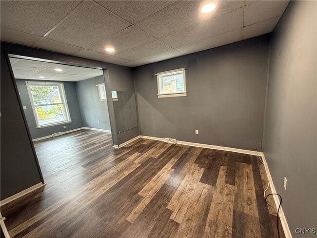 Photo - 221.5 Lakeview Ave