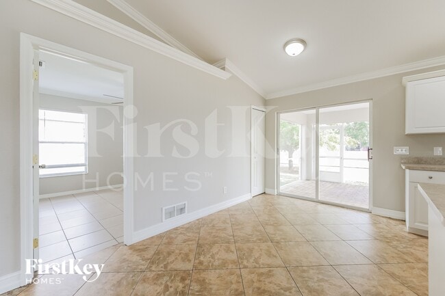 Photo - 5231 7th St W