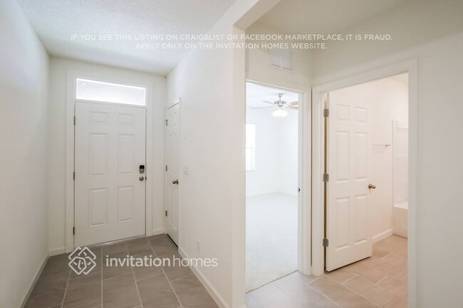 Photo - 493 Seaspray Dr House