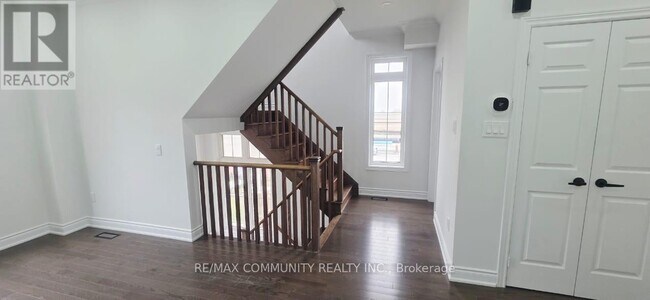 Photo - 50 Rockman Cres