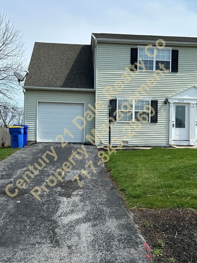 Building Photo - 3 BR, 1.5 Baths, 1 car garage Dover PA