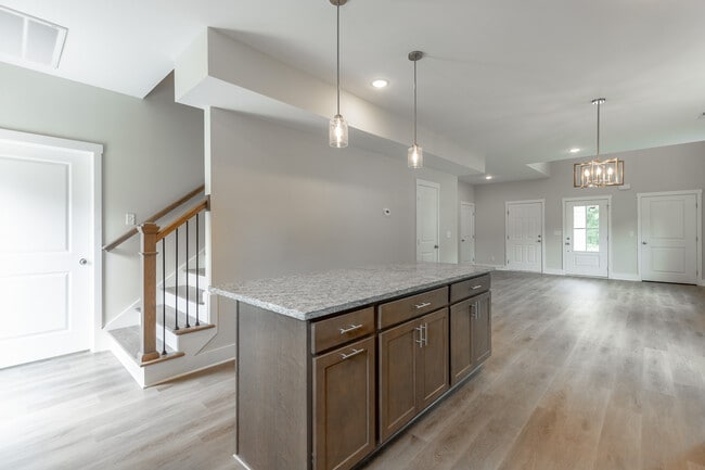 Photo - 4737 Heiskell Dr